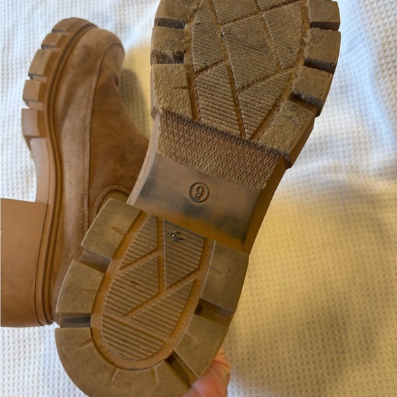 CABELAS platform boot - Picture 9 of 9